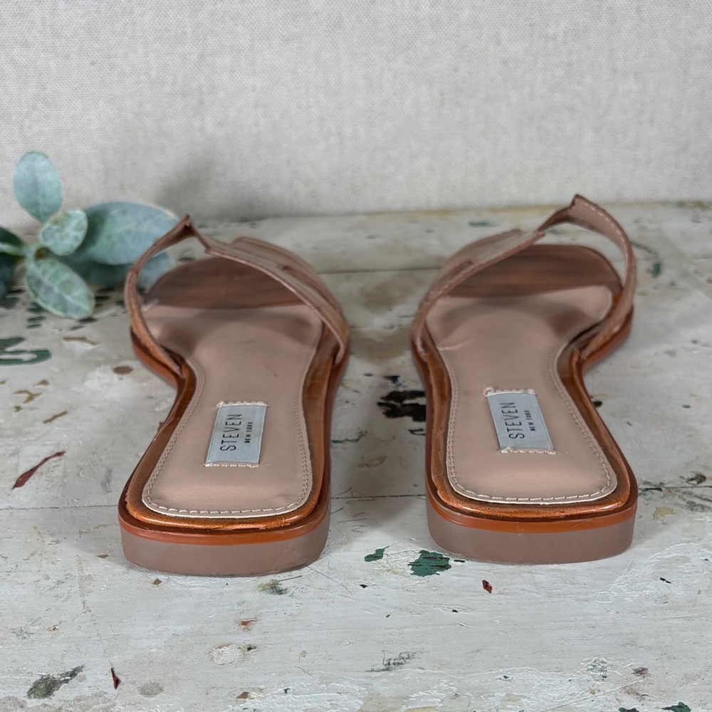Steven Tan and Brown Croc-Embossed Sandals 8 - Picture 4 of 7